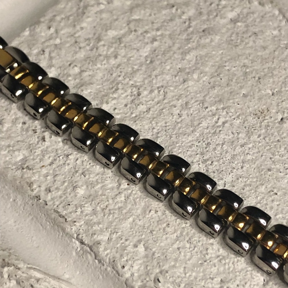 Victoria Rhein Watch - Picture 3 of 5